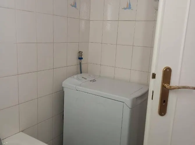 Jenny's Luxury Flat Near The Center & קלמאטה