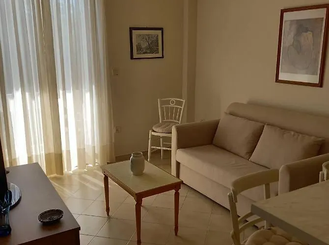 Jenny's Luxury Flat Near The Center & Tatil Evi Kalamata